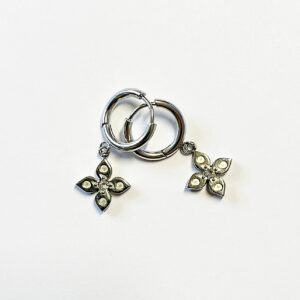 Alternative view of Kleeblatt Ohrringe